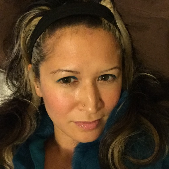 Meet your Posher, Christine - Picture 7 of 8